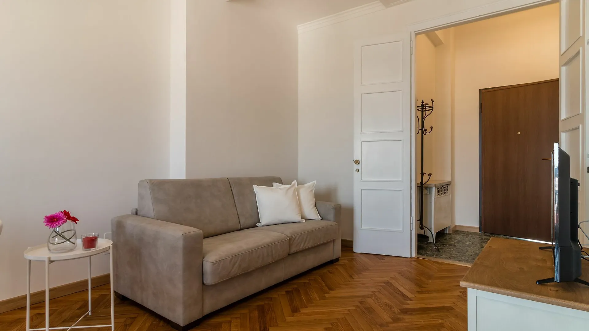 Padova Tower City View Maestrale Apartment